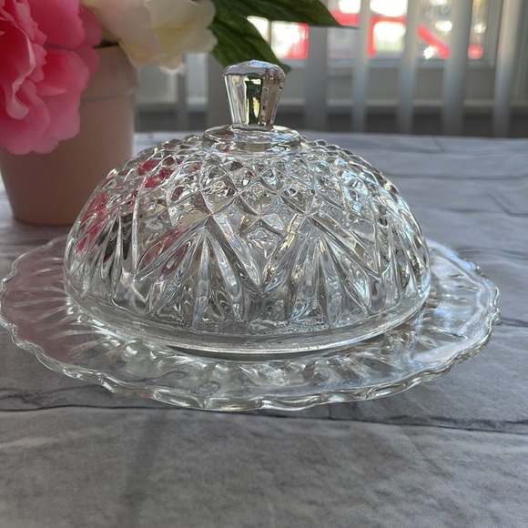 Vintage clear GLASS  ANCHOR HOCKING butter dish round shaped WITH LID - Picture 1 of 5